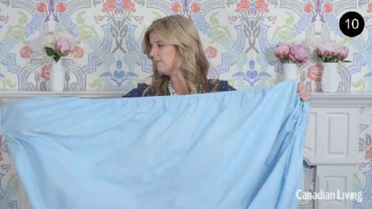 How to fold a fitted sheet in less than 30 seconds